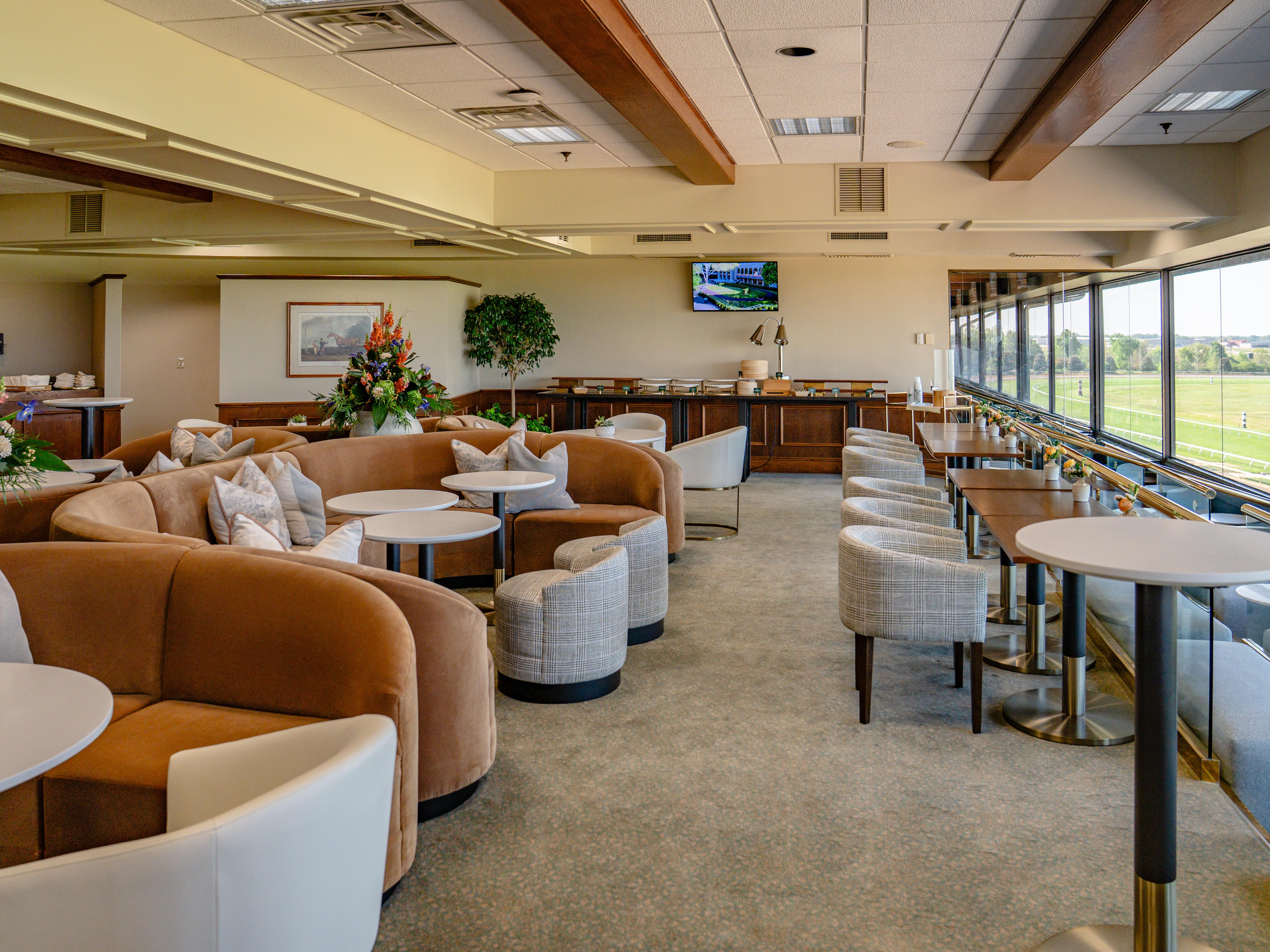 stakes lounge
