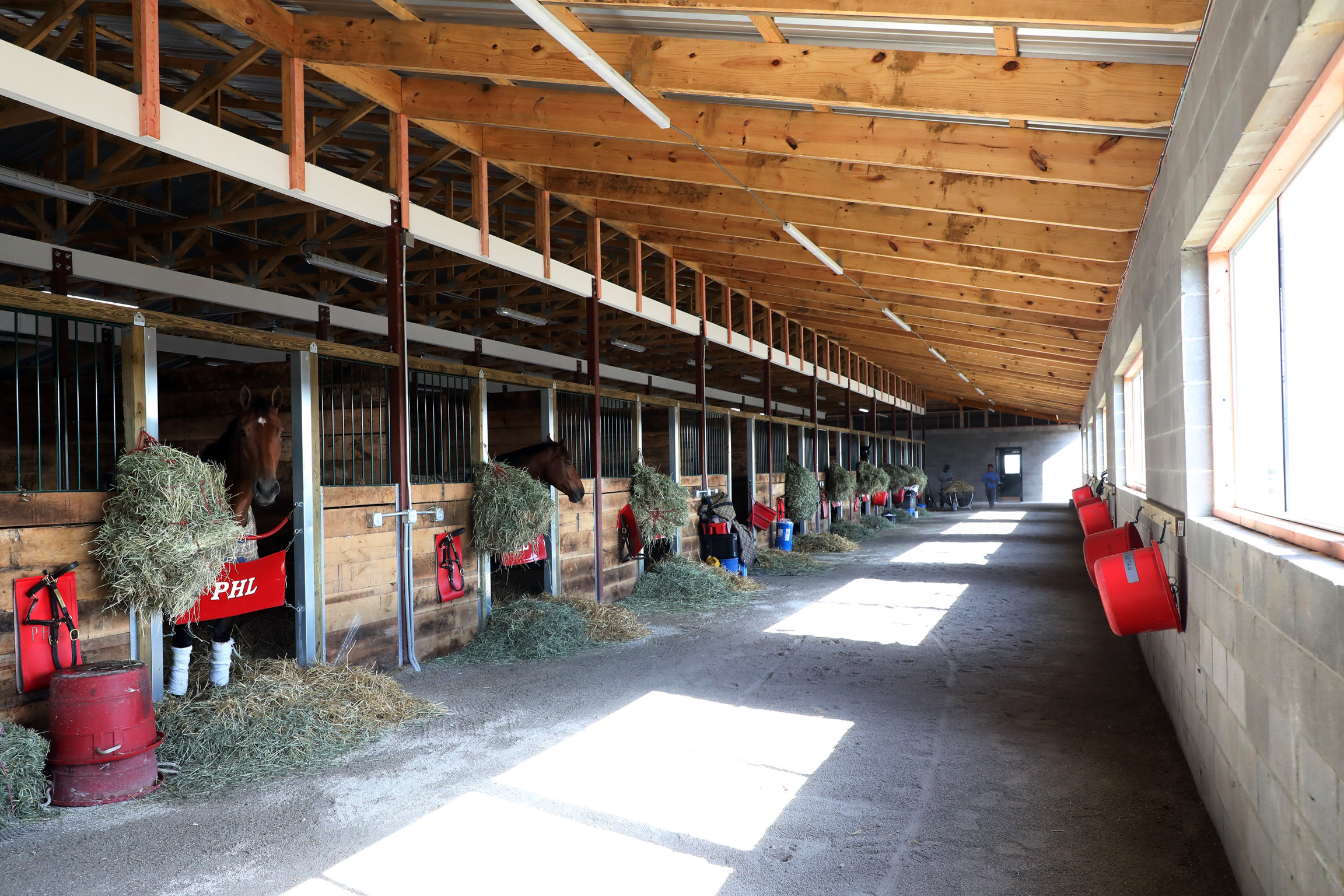 The Thoroughbred Center barn